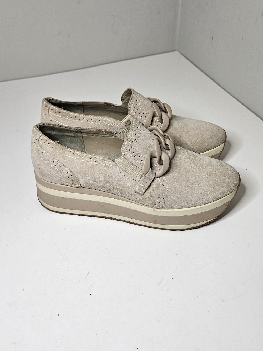 Dolce Vita Jhenee Platform Slip-On Loafer Sneakers Tan Colorway Suede 9